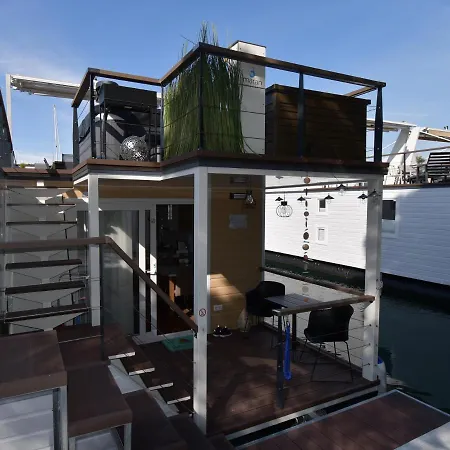 Maritime Deluxe Holiday home *