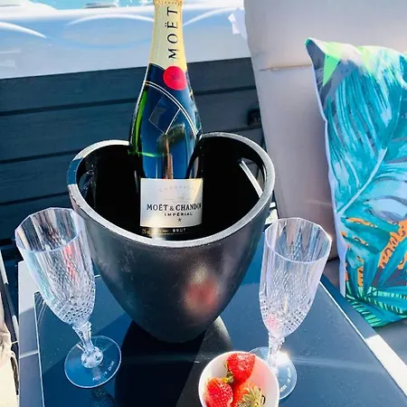 Hébergement de vacances Maritime Deluxe *